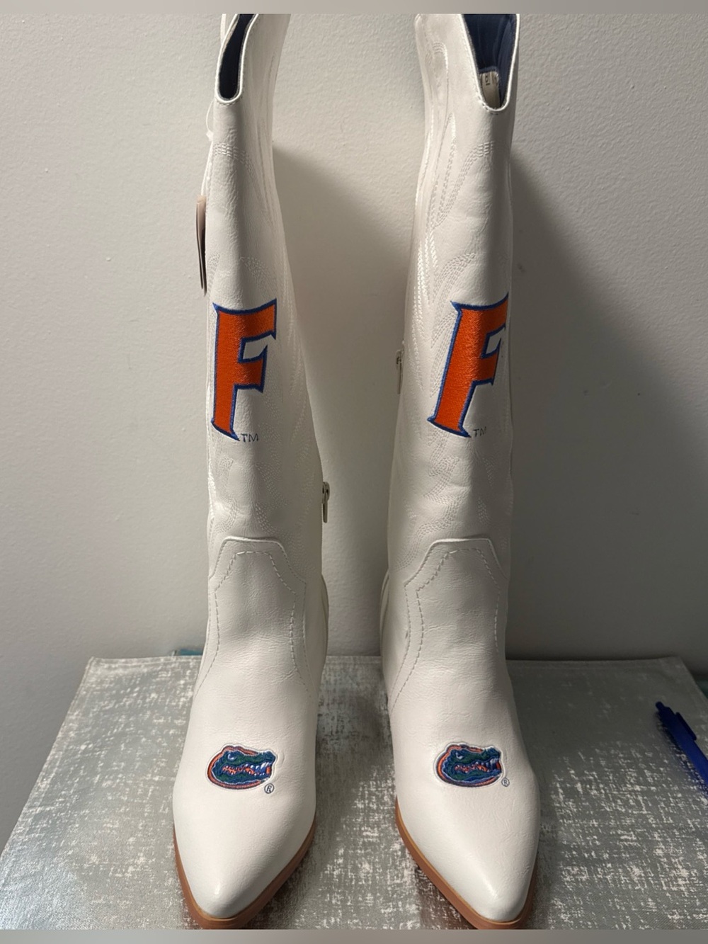 Florida Gators White Women's Cowboy Boots NWT 7.5. No box